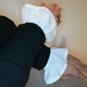 Manchettes plumetis blanc