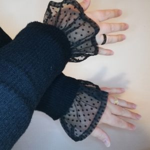 Manchettes en tulle noir